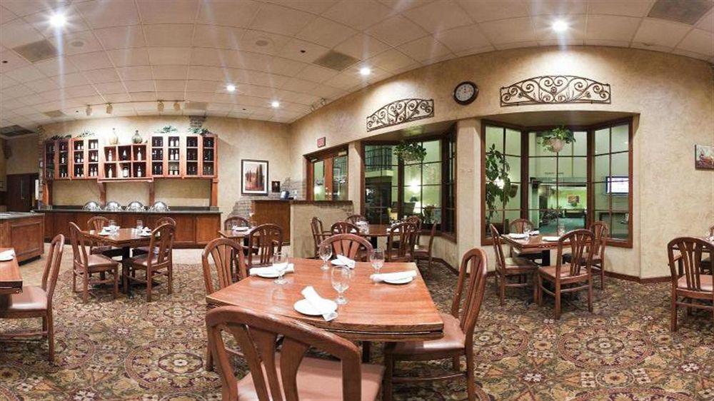 Holiday & Chicago-carol Stream Wheaton By Ihg 3*