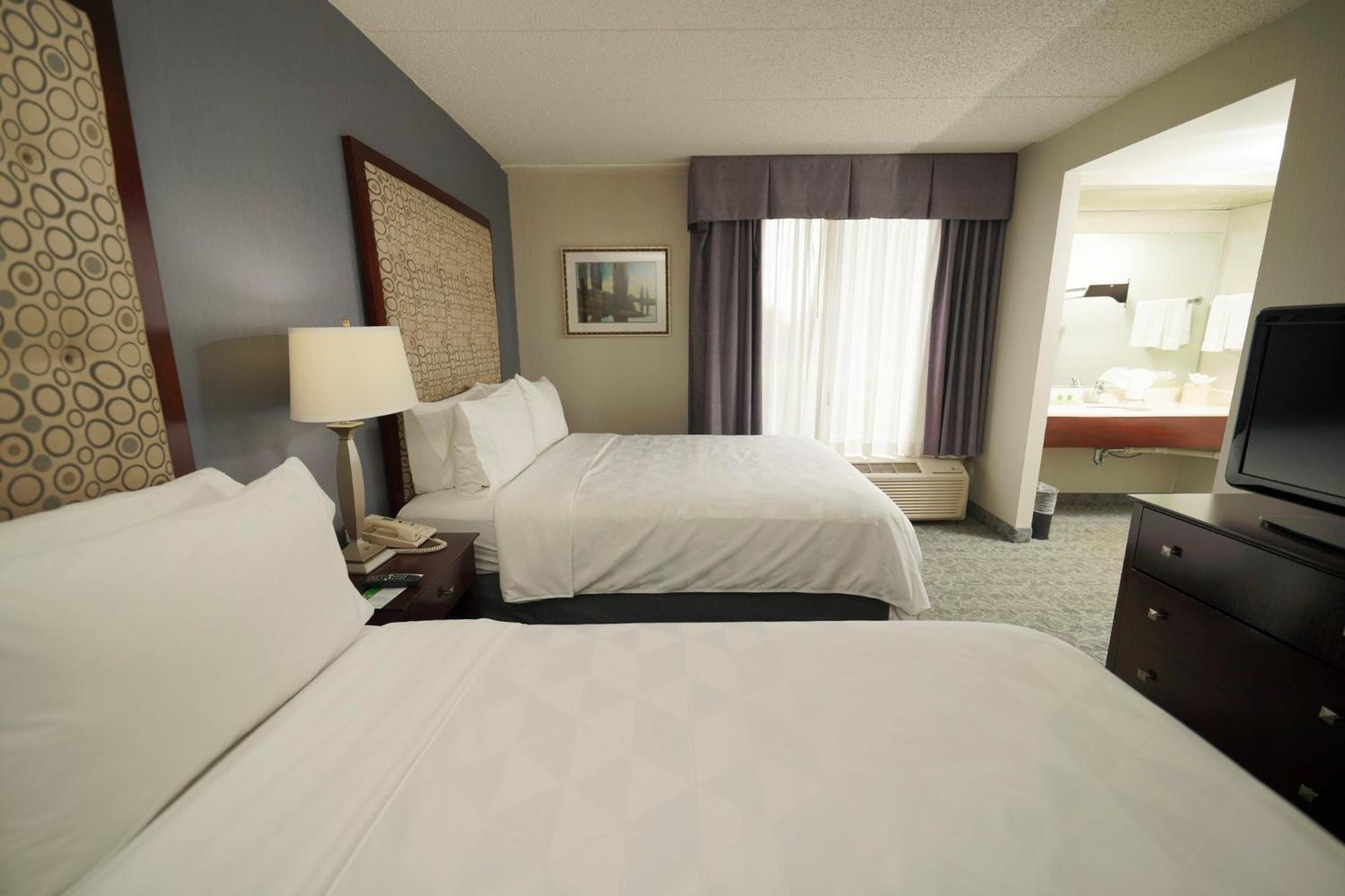 & Chicago-carol Stream Wheaton By Ihg 3* Carol Stream